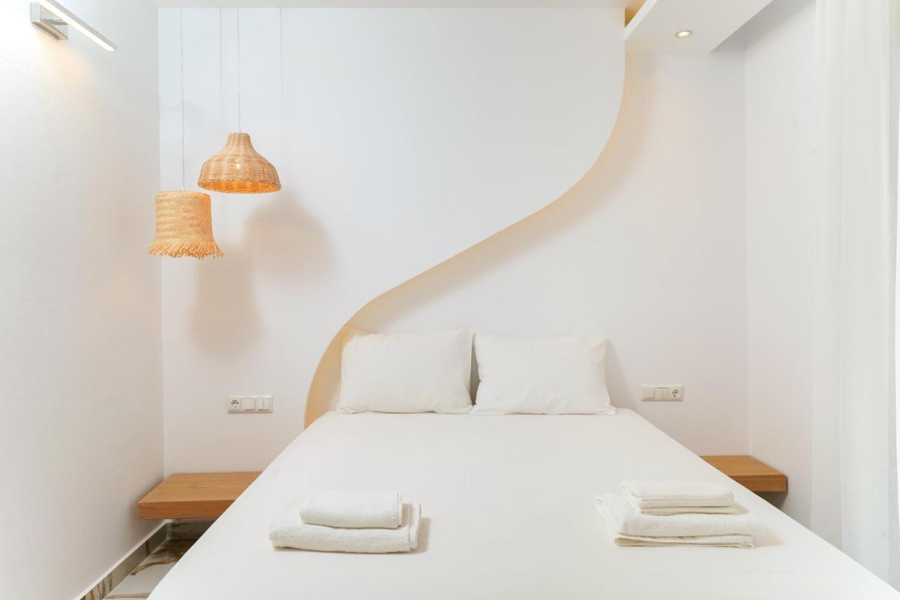 Athina Palace Luxurious Appartments Potos Bagian luar foto